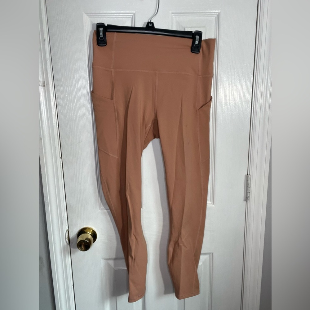 Fall Fabletics Capri Workout Leggings